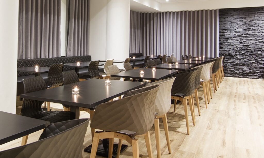 Restaurantstoler høy kvalitet og mye på lager AZ Design